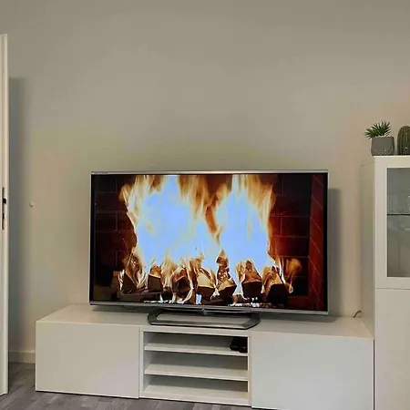 Apartment Stilvolles, Frisch Renoviertes 2zi Mit Kueche Und Balkon In Kliniknaehe Bad Oeynhausen